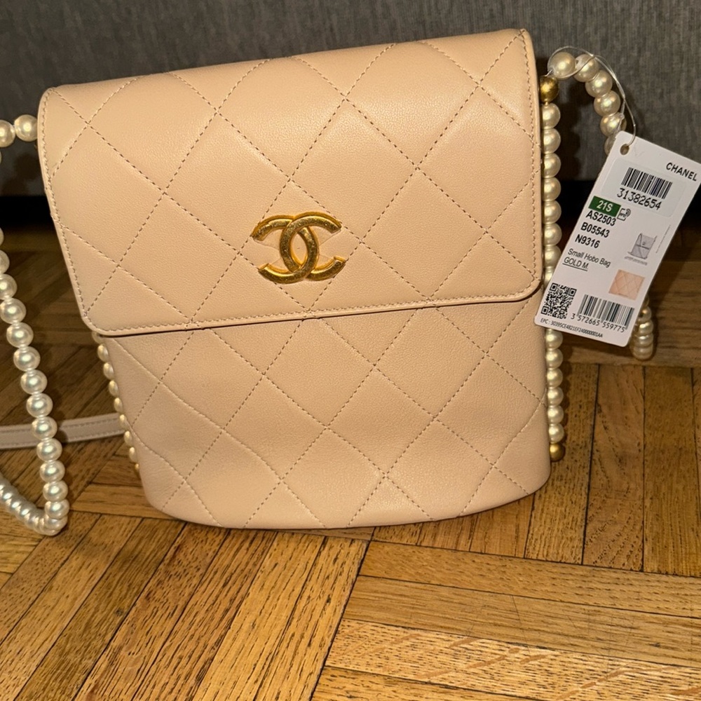 Beige small chanel Hobo bag